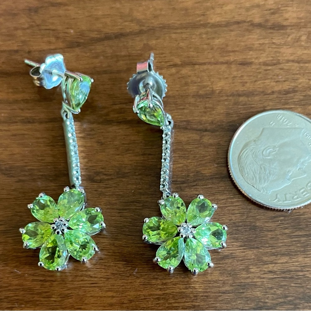 Sterling silver and peridot earrings